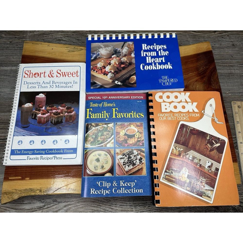 Lot Of Four Favorite Recipes Our Best Cooks Moose Bloomington IL Pampered Chef +